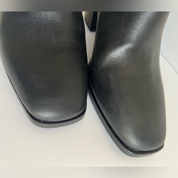 NWOT - FRYE Leather Georgia Bootie - Size 6.5 - Picture 3 of 10